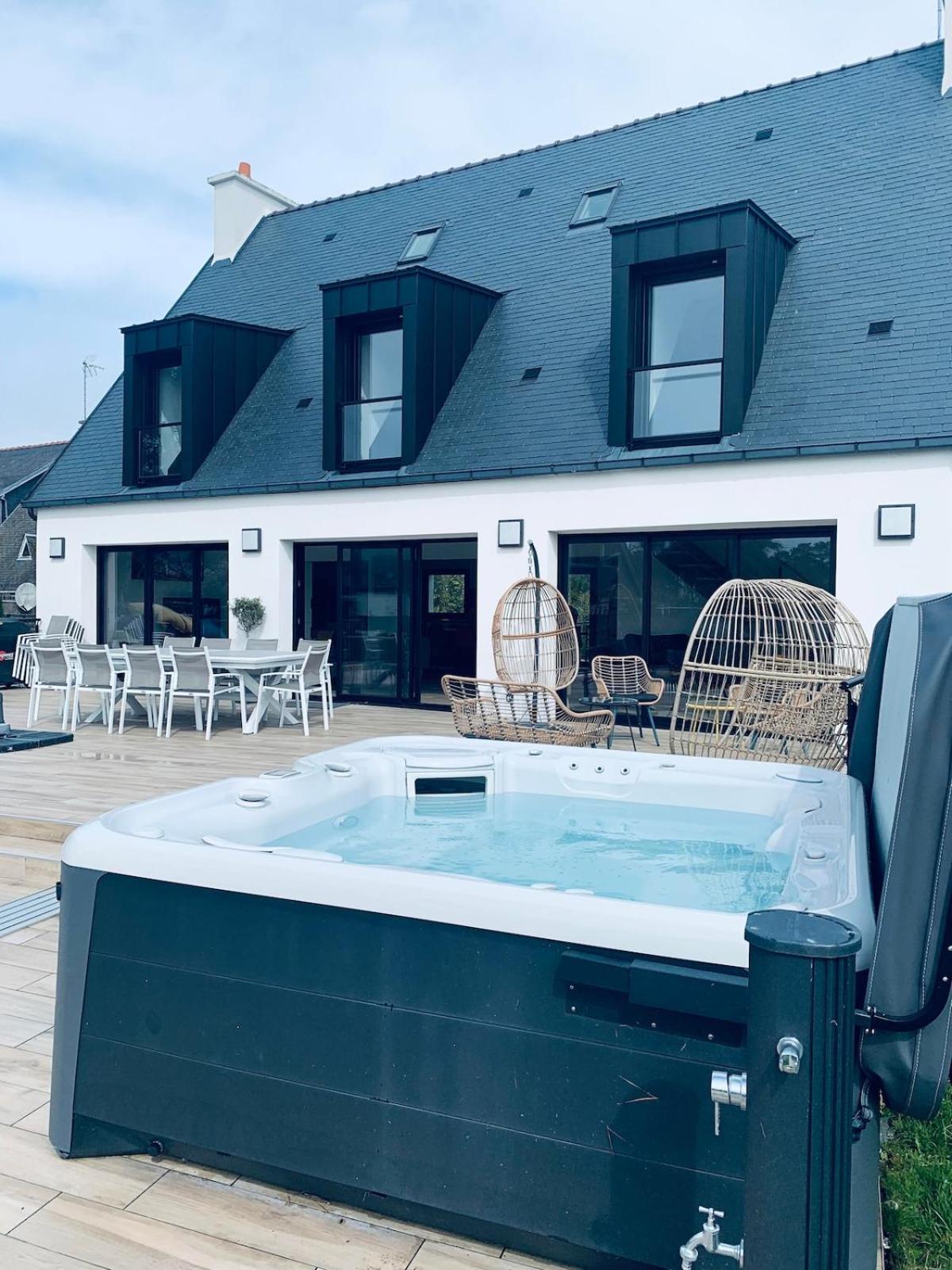 Superbe Villa Tout Confort Avec Piscine Chauffee Er Couverte Et Spa A 2 Pas De La Plage Fouesnant Bagian luar foto